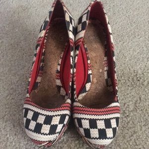 GB- Gianni Bini wedges